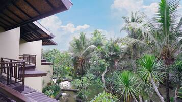 Grand Deluxe Queen Room | View from room