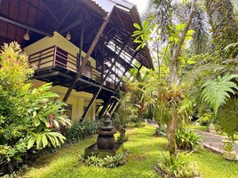 Grand Deluxe Garden View | Garden view