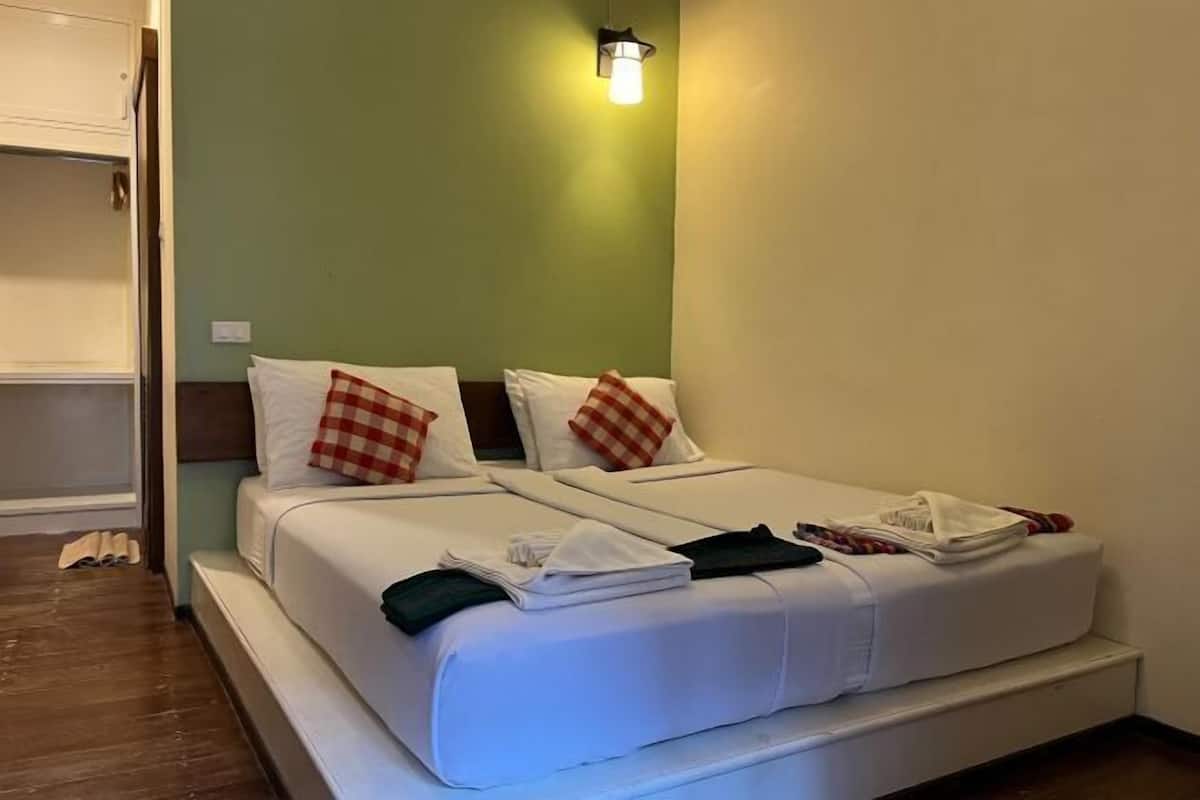 1 bedroom, minibar, individually decorated, individually furnished