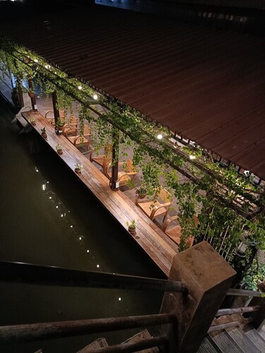 Thanicha Resort Amphawa