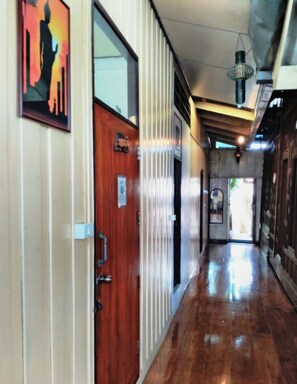Hallway - Baanbon Homestay (Amphawa)