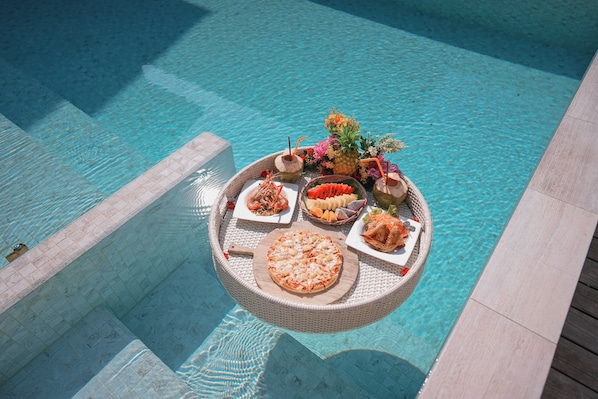 Outdoor pool, pool umbrellas