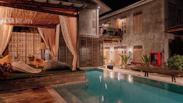 Outdoor pool, pool umbrellas