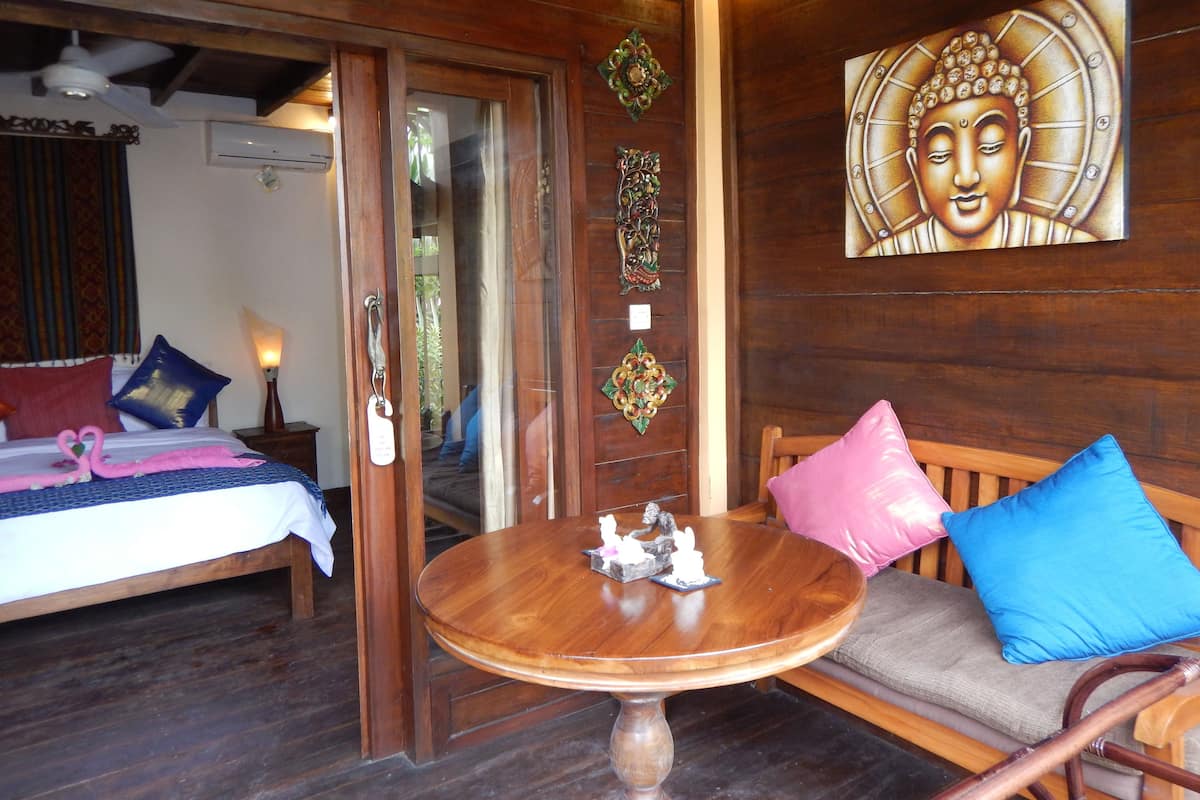 Puri #4, Double Room (Hot Water) | Terras