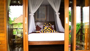 Unclassified image, 5 of 64, button - DMas Huts Lembongan (Lembongan Island)