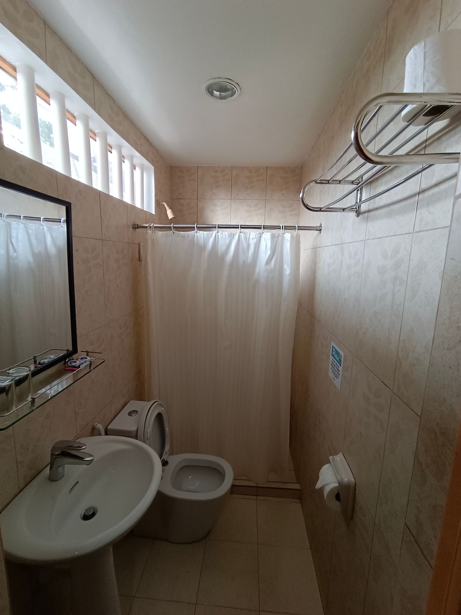 elite room | bathroom | towels