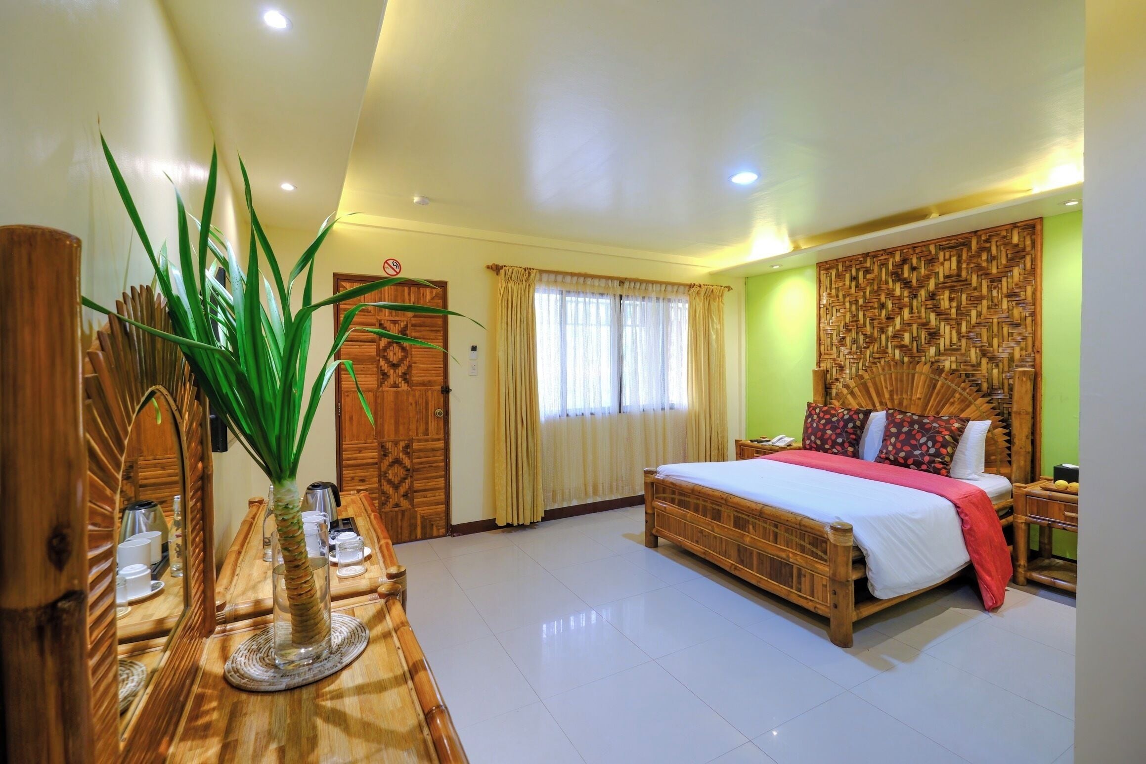 deluxe room | minibar, desk, laptop workspace, bed sheets