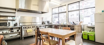 Downtown Backpackers Hostel - note - Valid Passport required for check in