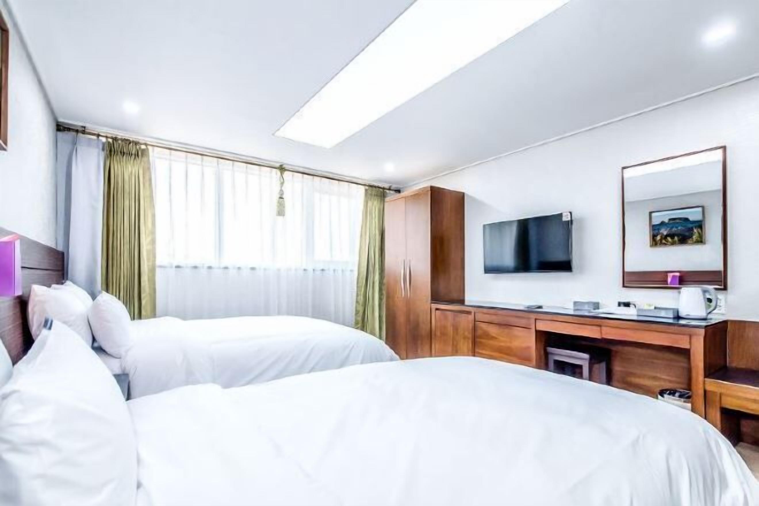 Blackout curtains, free WiFi, bed sheets