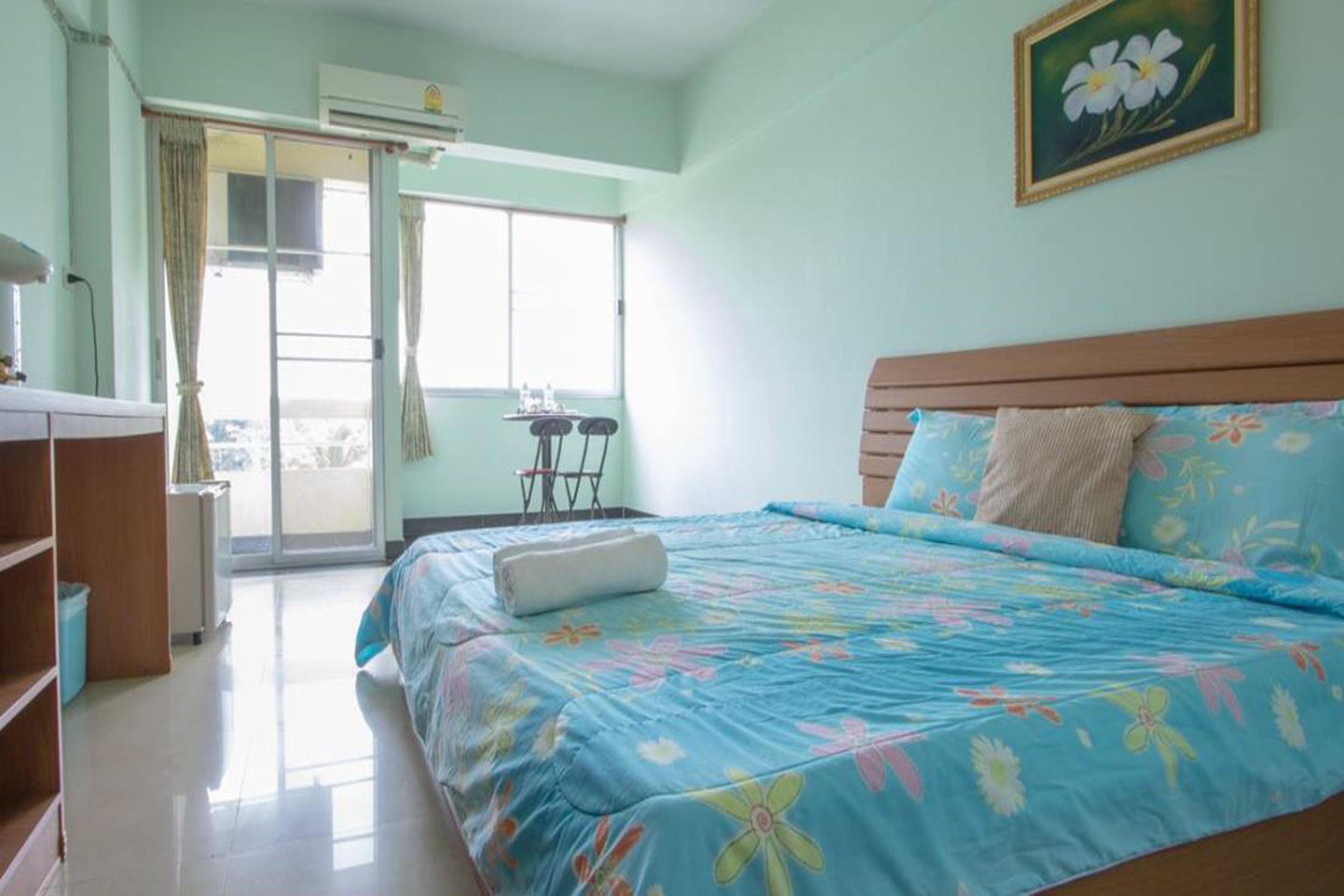Standard Double Room, 1 King Bed, Non Smoking, Private Bathroom | Desk, free WiFi