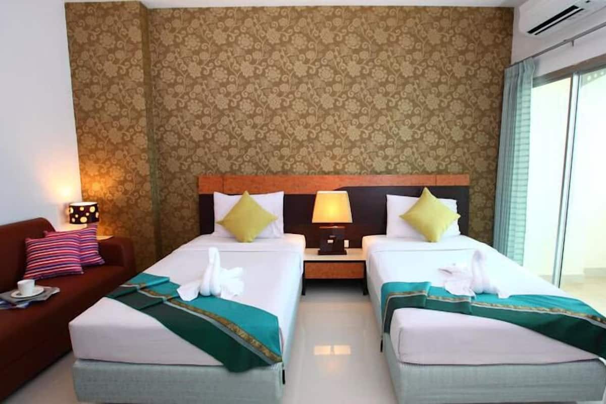 Masa, portatif/ilave yatak, ücretsiz kablosuz İnternet