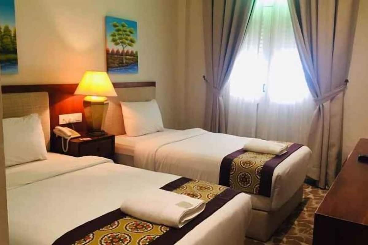 In-room safe, desk, laptop workspace, iron/ironing board