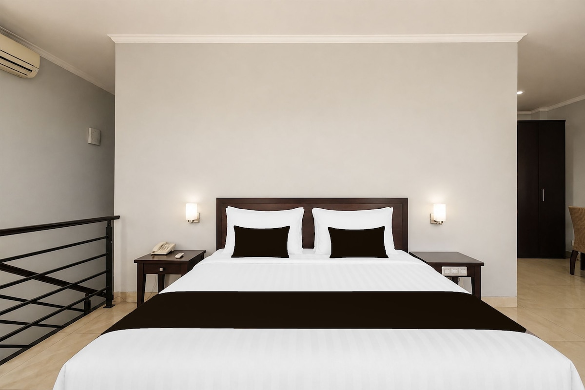 Family Suite | In-room safe, desk, blackout drapes, soundproofing