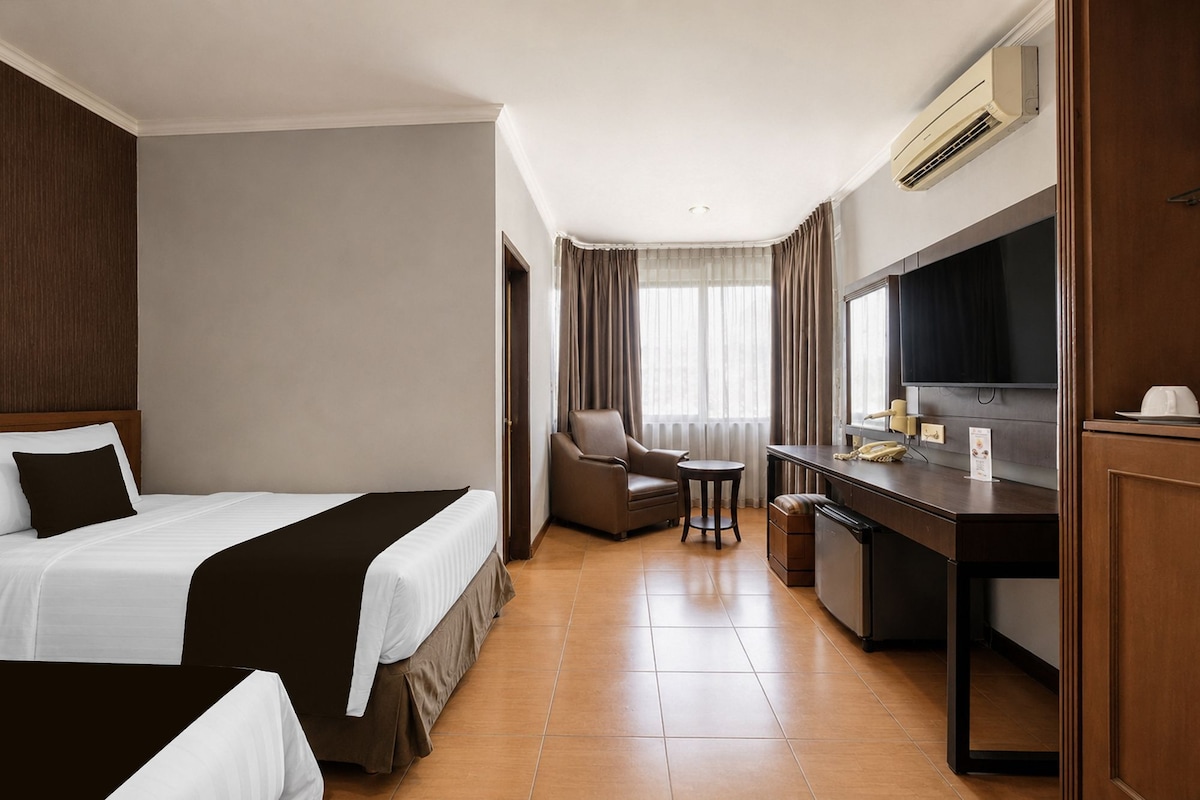 Standard Twin Room | In-room safe, desk, blackout drapes, soundproofing