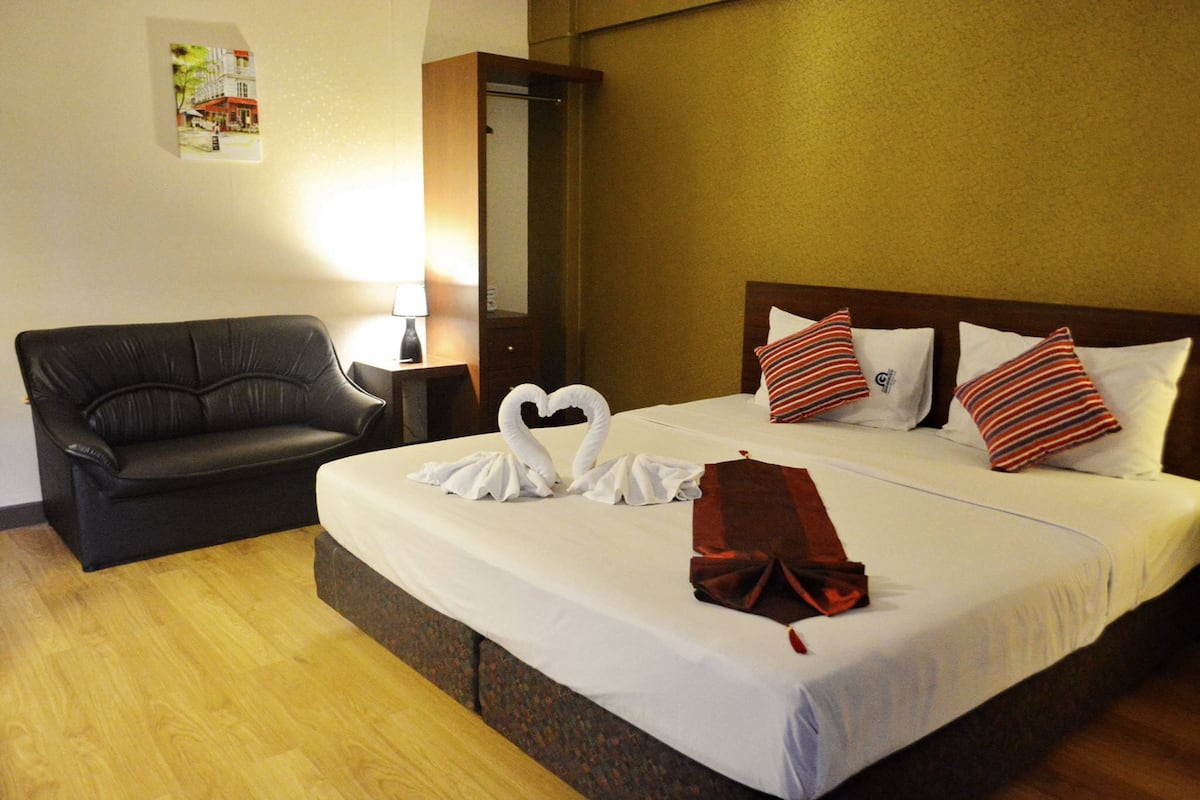 Rollaway beds, free WiFi