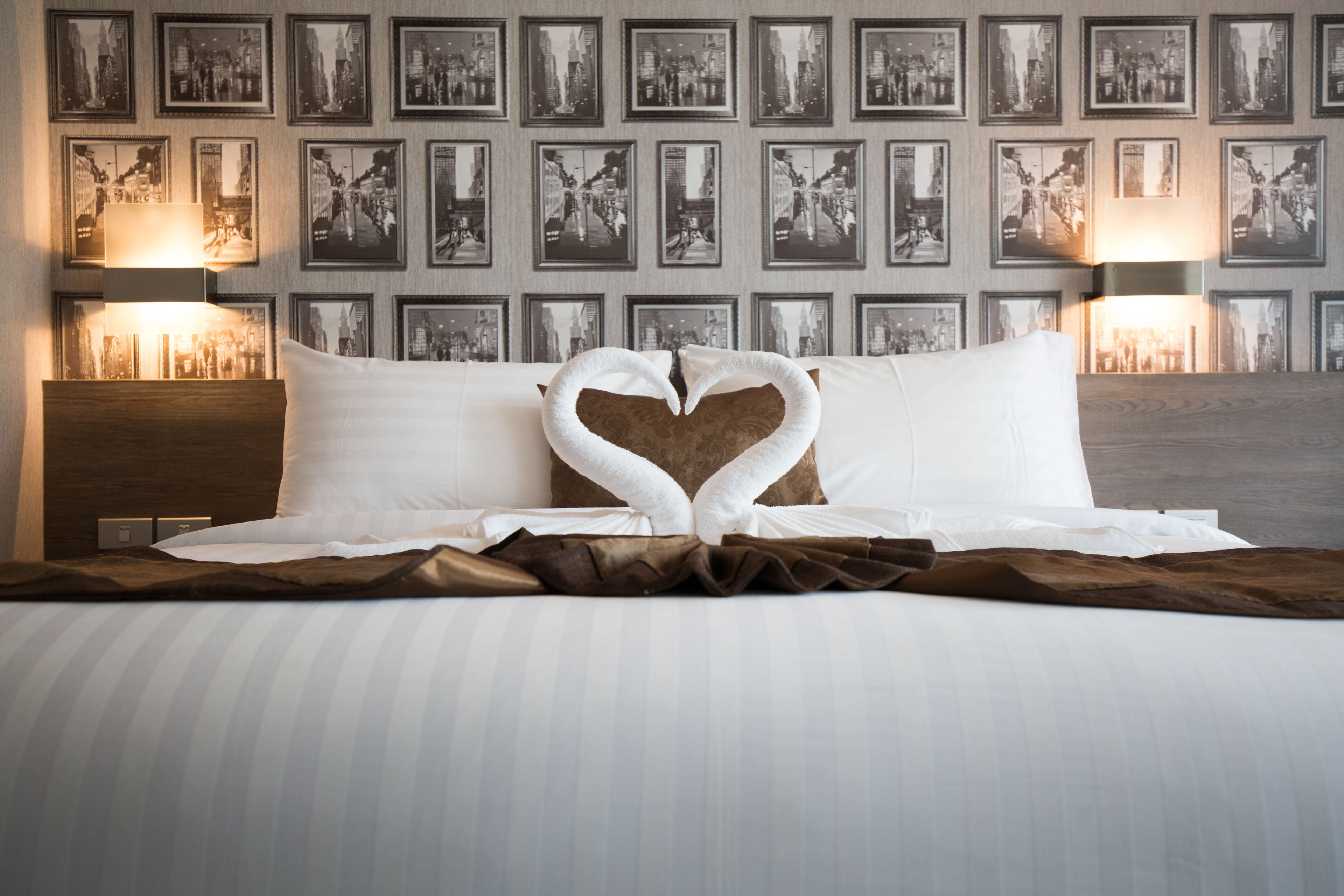 executive room | minibar, in-room safe, desk, free wifi