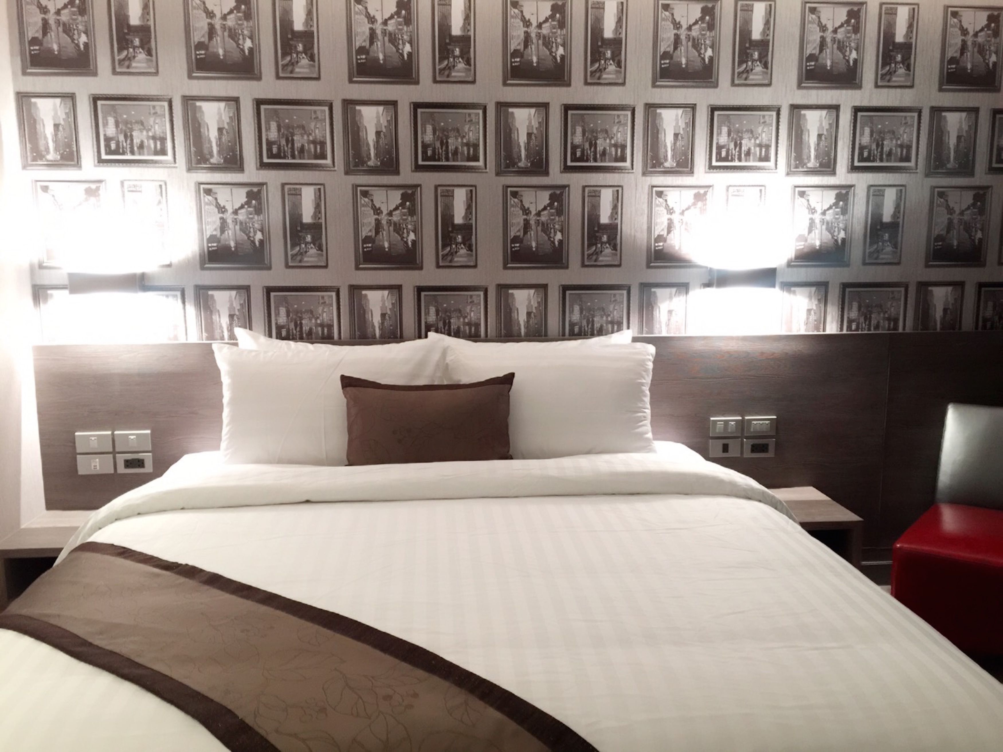 executive room | minibar, in-room safe, desk, free wifi