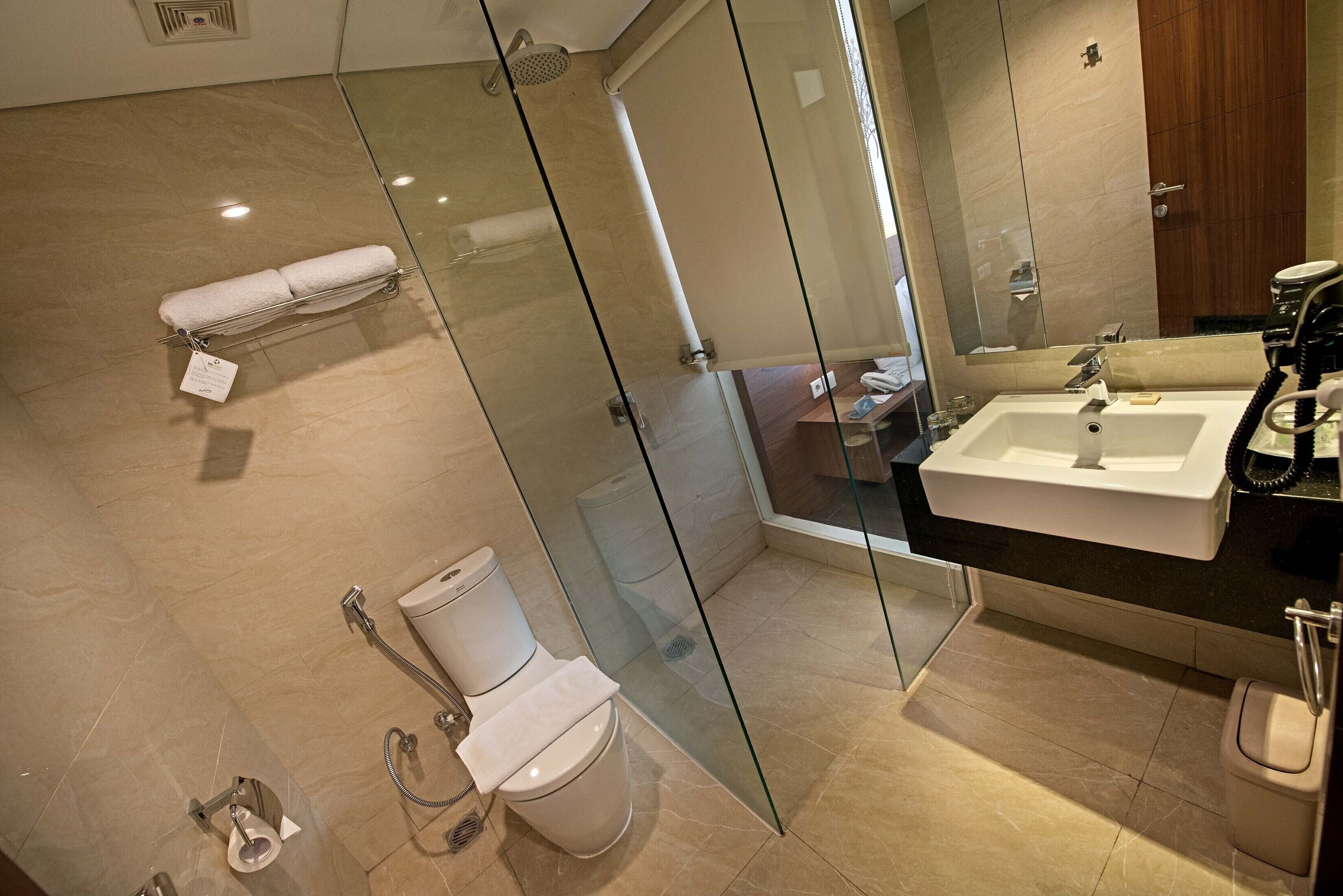 Photo - Grand Whiz Poins Simatupang Jakarta