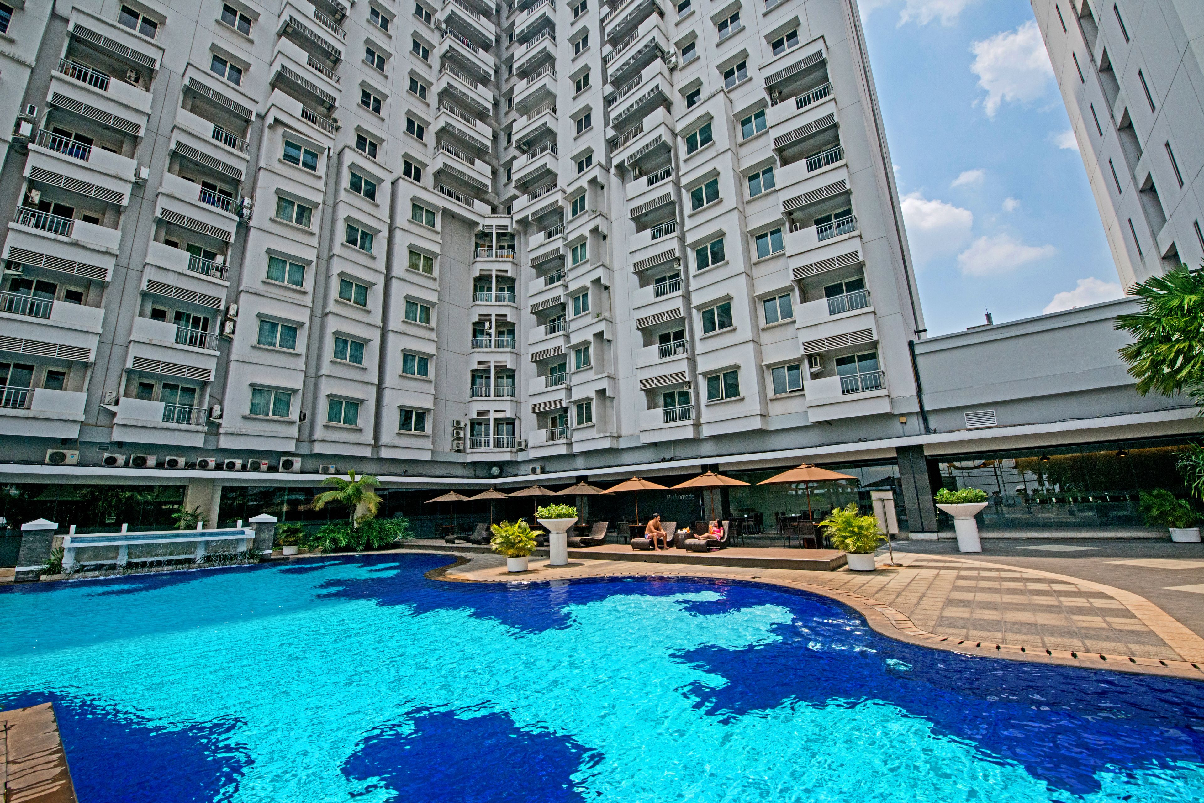 Photo - Grand Whiz Poins Simatupang Jakarta