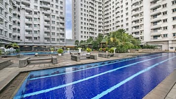 Kolam renang outdoor