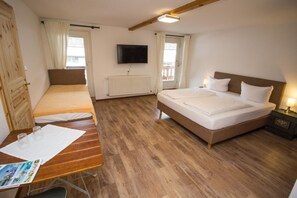 Free cribs/infant beds, free WiFi, bed sheets