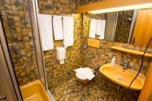 Shower, towels