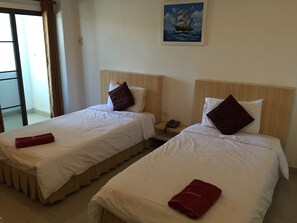 Standard Twin Room | Free WiFi