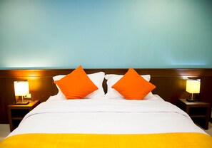 Standard Double Room | Desk, blackout drapes, free WiFi - The Room (Udon Thani)