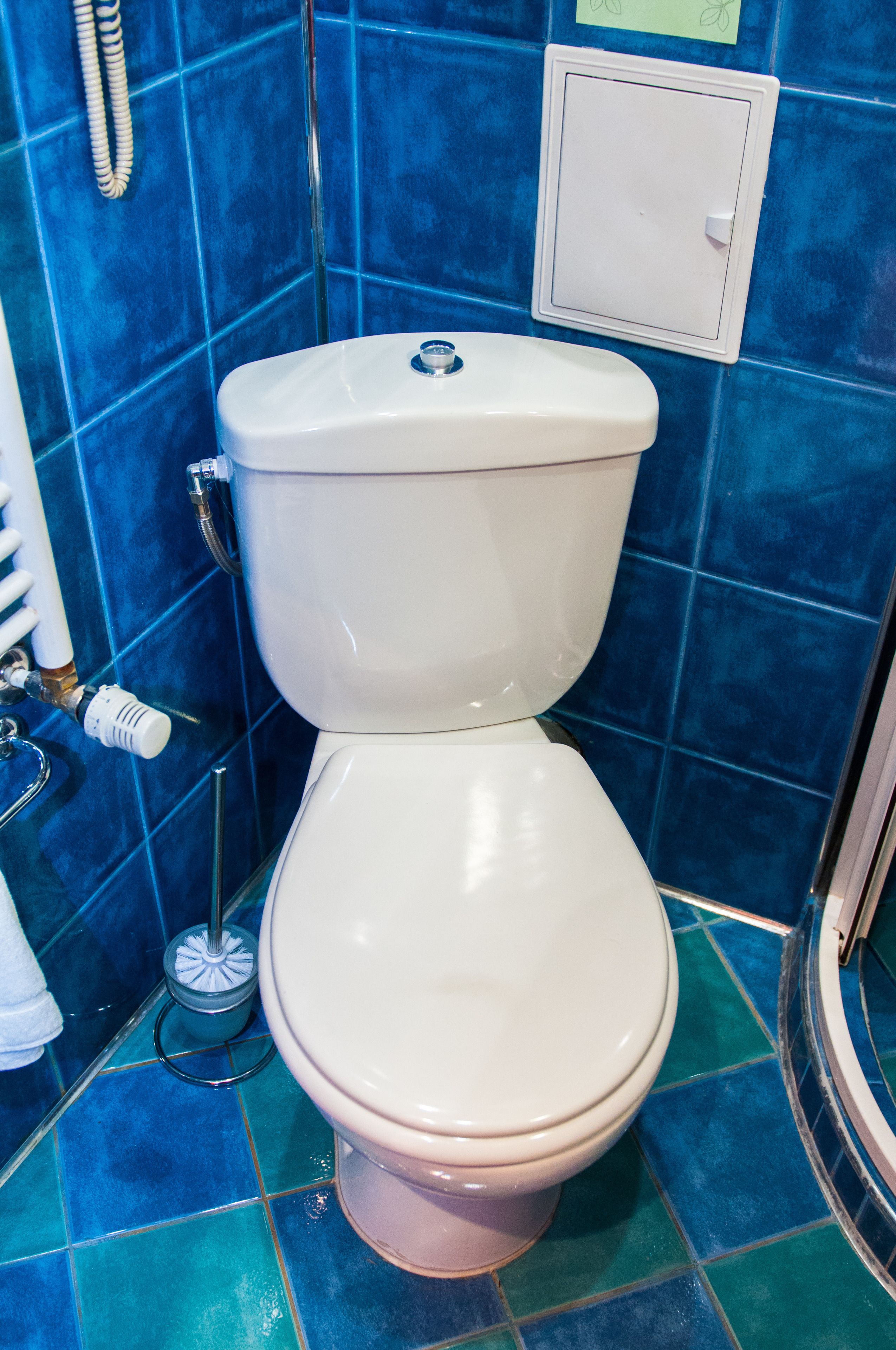 junior suite (free fitness and sauna ) | bathroom | shower, free toiletries, hair dryer, slippers