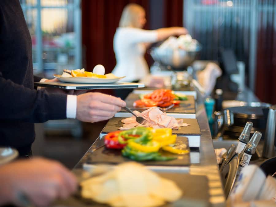 Desayuno bufé gratuito y diario