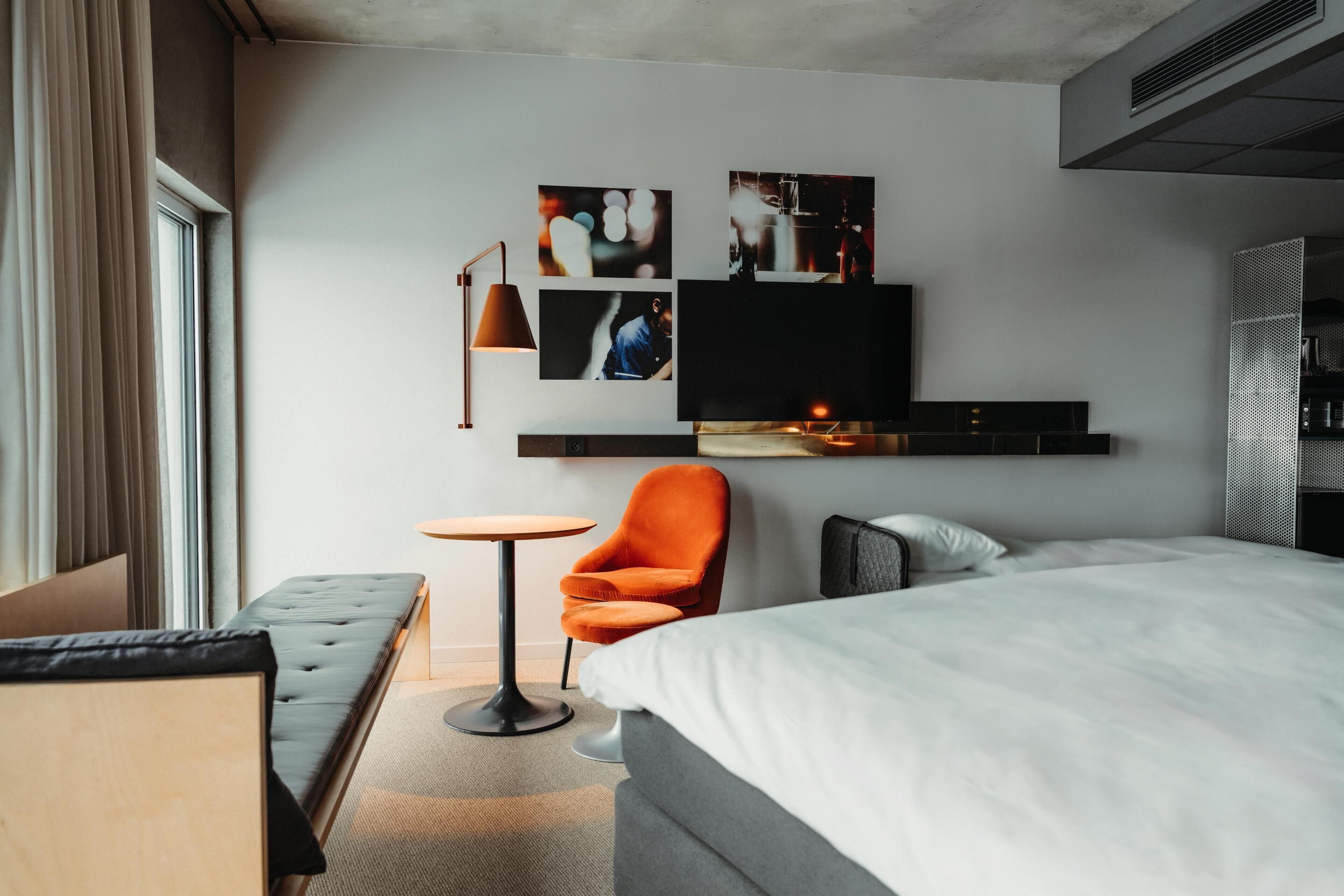 Familiekamer, 1 kingsize bed | Luxe beddengoed, een kluis op de kamer, verduisterende gordijnen