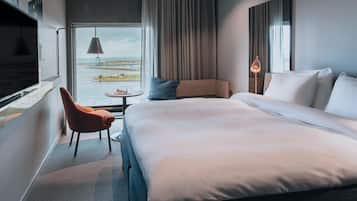 Zimmer, 1 King-Bett, Meerblick | Hochwertige Bettwaren, Zimmersafe, Verdunkelungsvorhänge