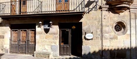 واجهة المنشأة