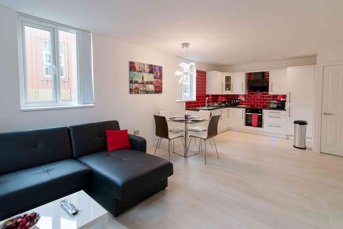 Standard Apartment, Ensuite (Occupancy 4) | Lounge