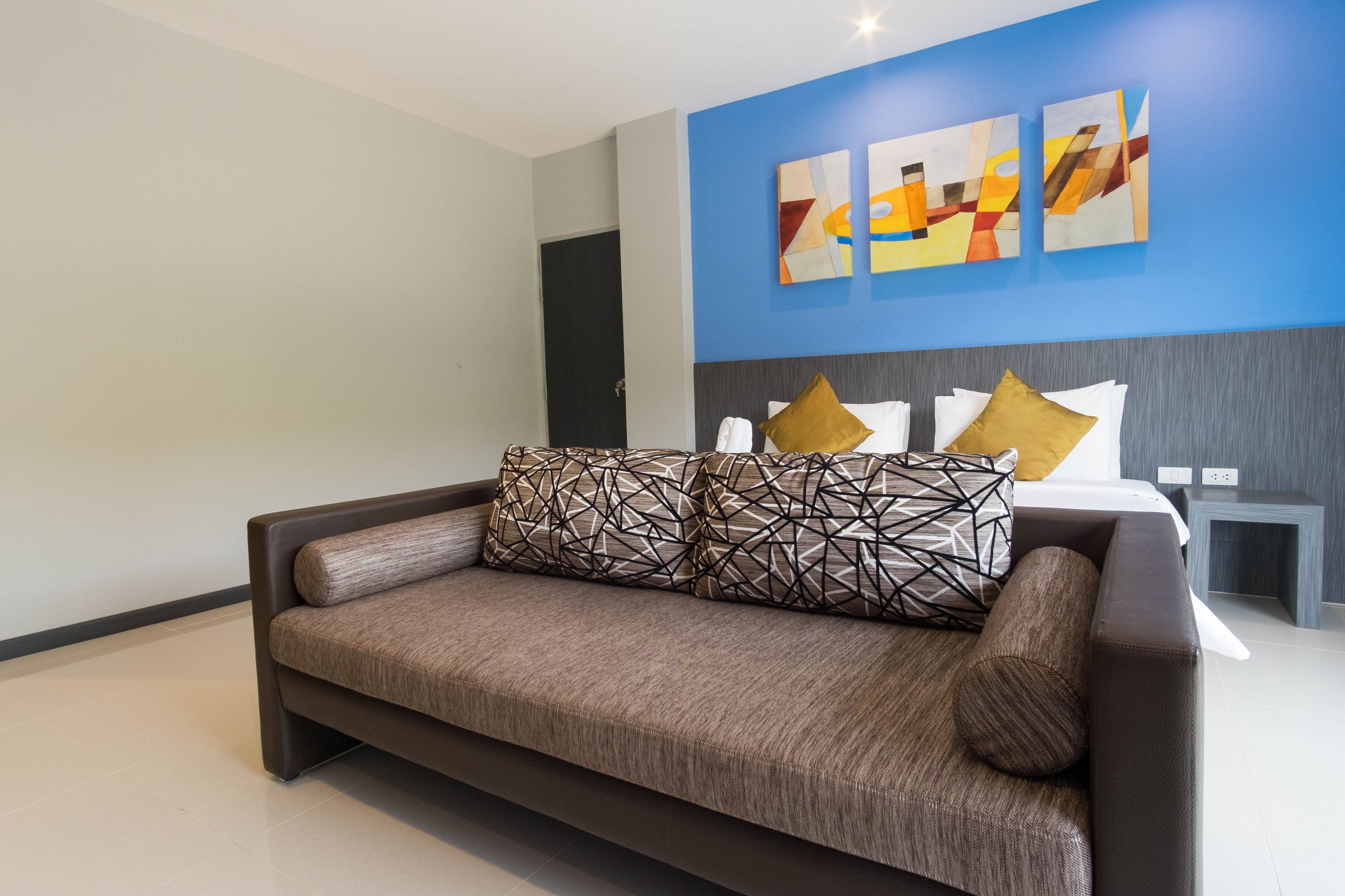 premier triple room | in-room safe, desk, free wifi