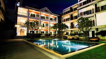 Piscina a l'aire lliure