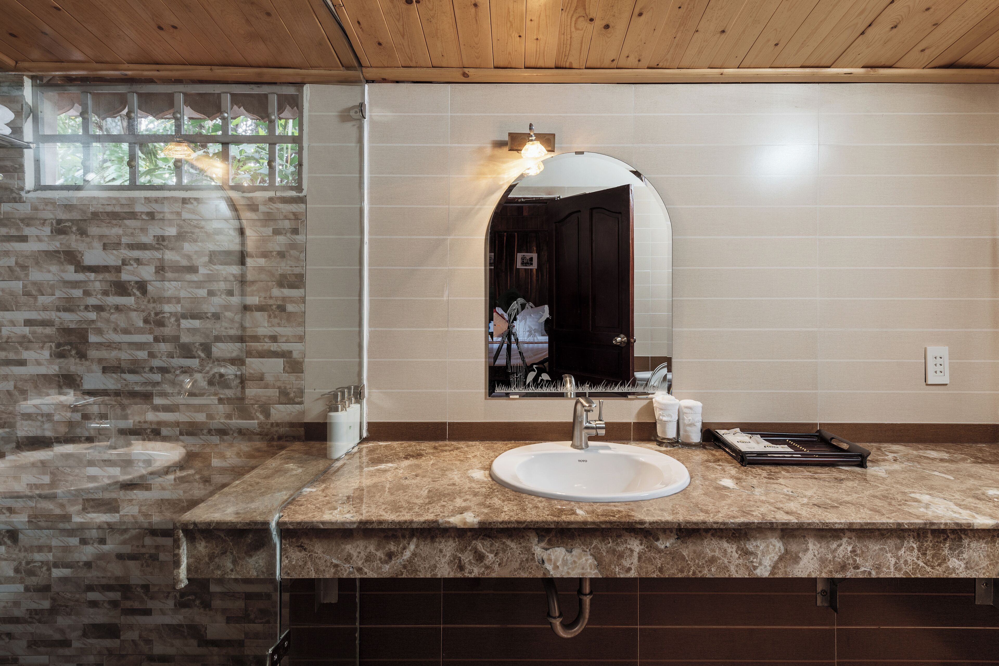 signature double or twin room | bathroom | separate bathtub and shower, free toiletries, hair dryer, bathrobes