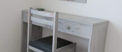 Desk, free cots/infant beds, free WiFi, bed sheets