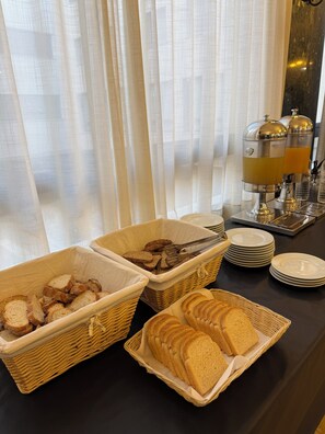 Gratis frukostbuffé varje dag 