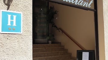 Entrée de l’hébergement