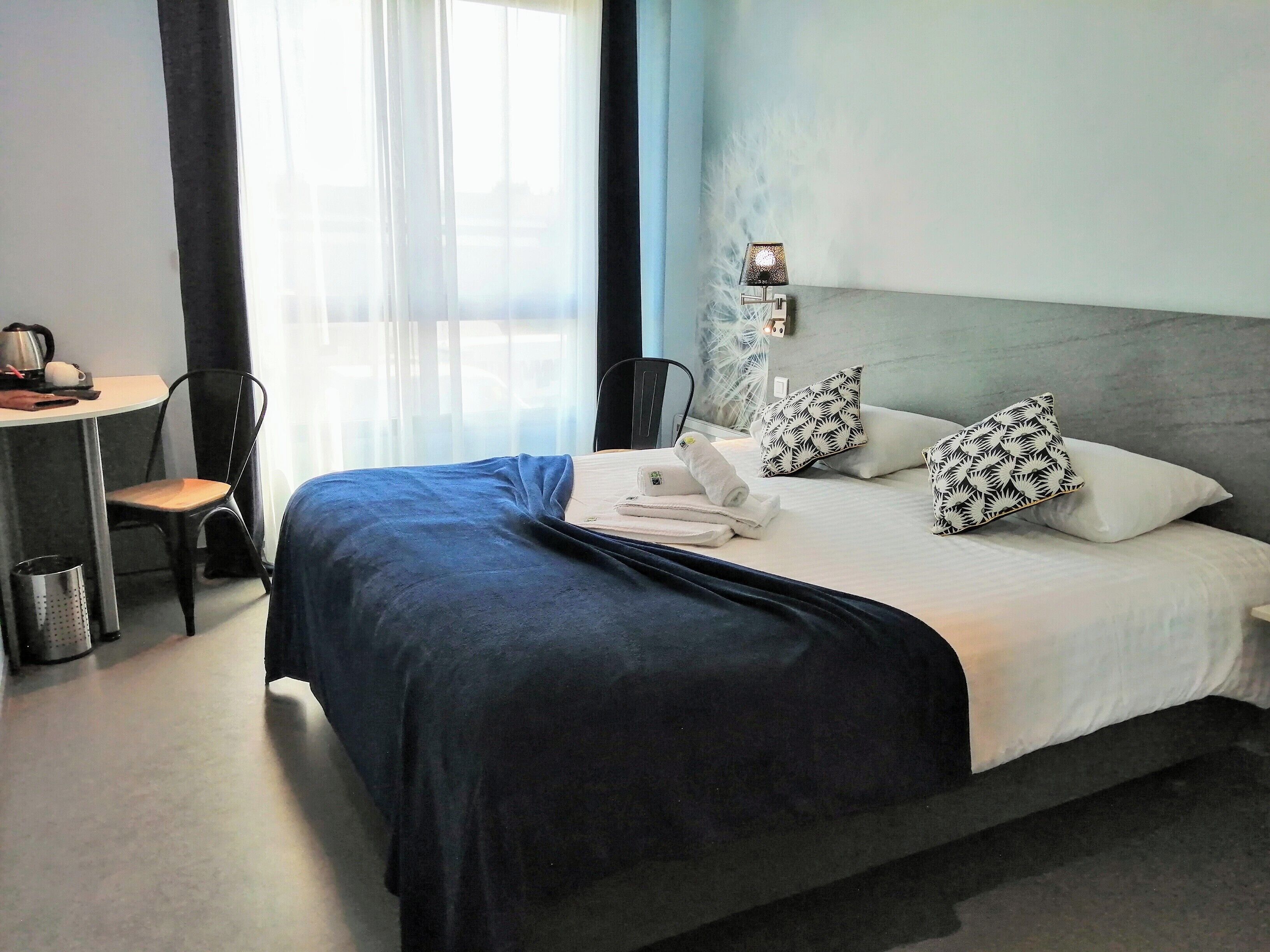 standard double room | premium bedding, desk, soundproofing, iron/ironing board