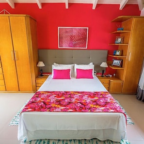 Standardzimmer (Quarto B) | Zimmersafe, individuell dekoriert, individuell eingerichtet