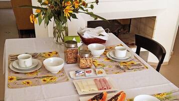 Desayuno continental incluido todos los días