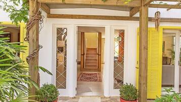 Entrada de la propiedad