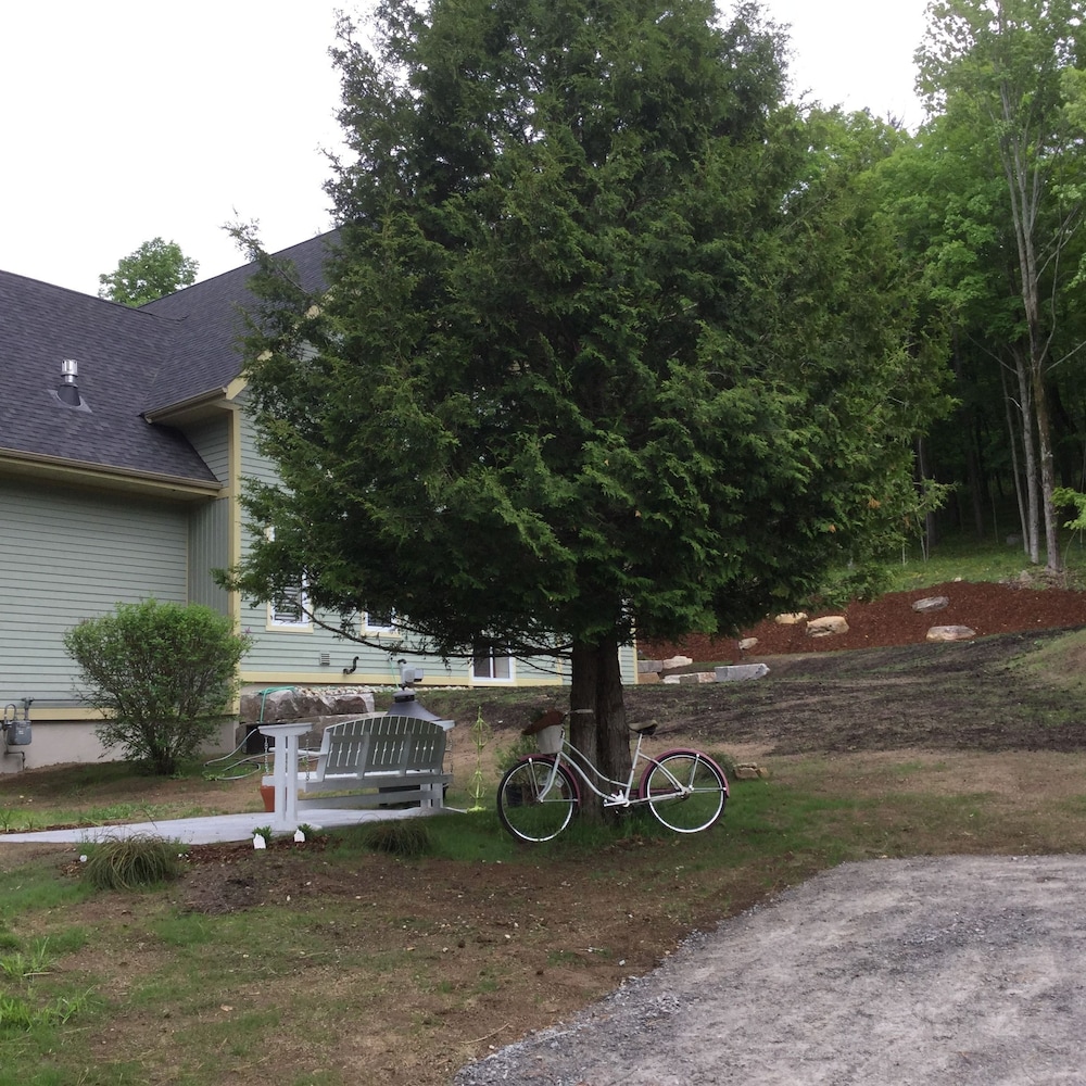Echo Woods B & B by null