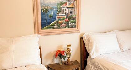 Wrights Creek Tourist Home