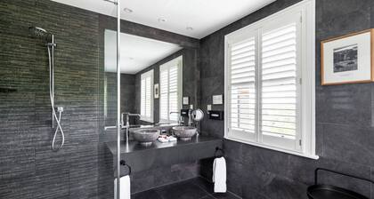 The Petersham
