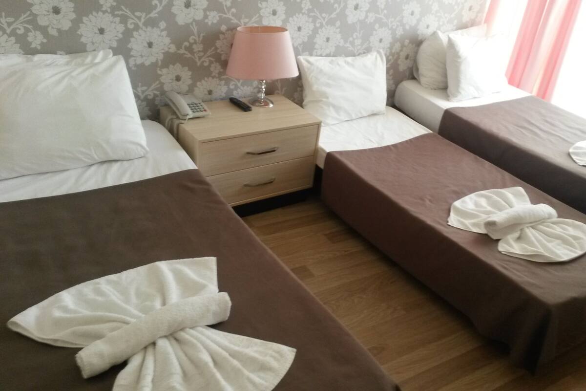 Desk, cribs (free), rollaway beds, WiFi (free)