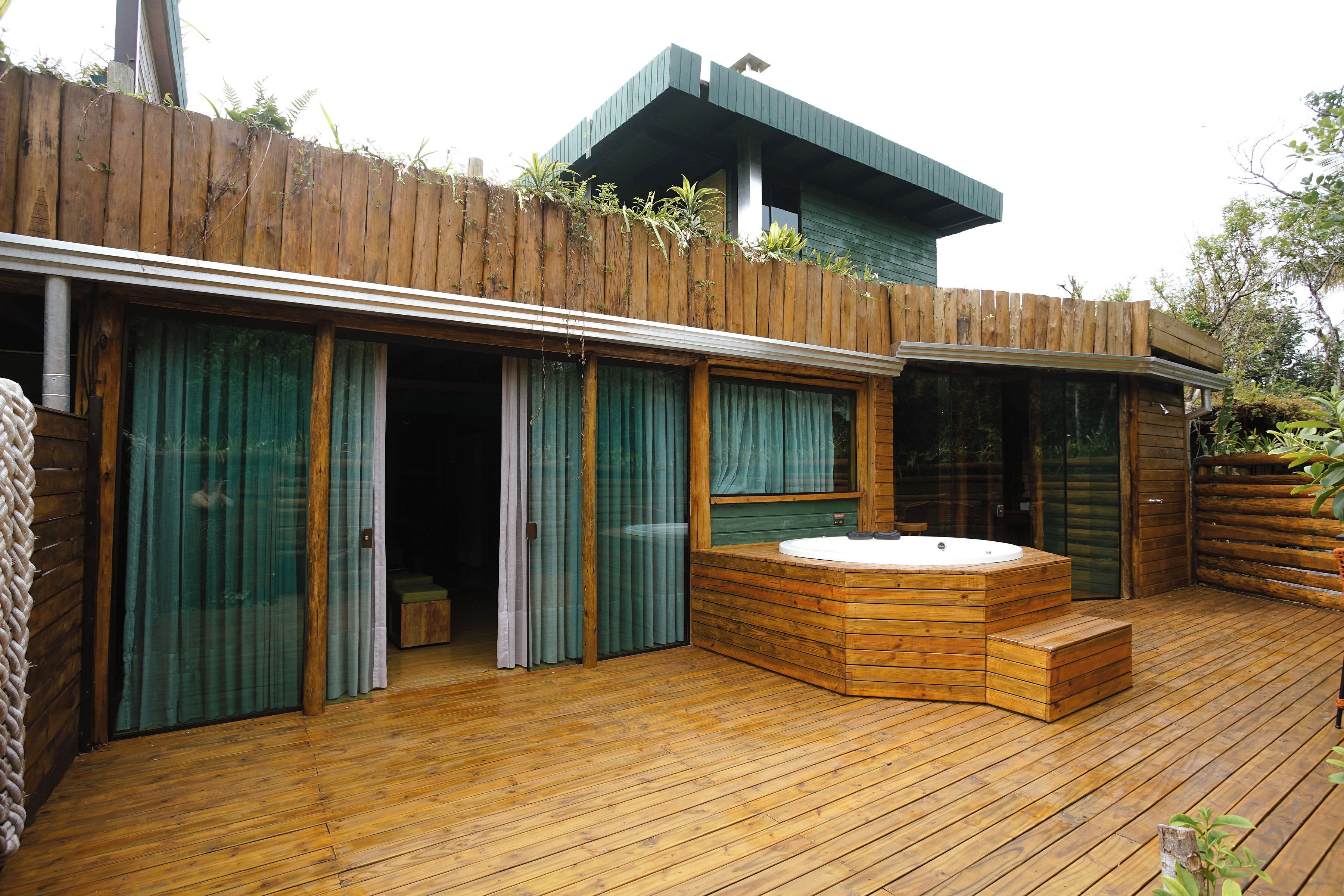 Family Cabin | Living area | 20-inch TV with satellite channels