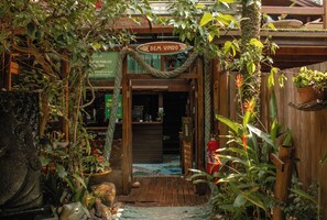 Property grounds - Grajagan Surf Resort (Paranaguá)